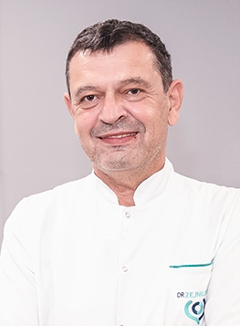dr Dušan Perović